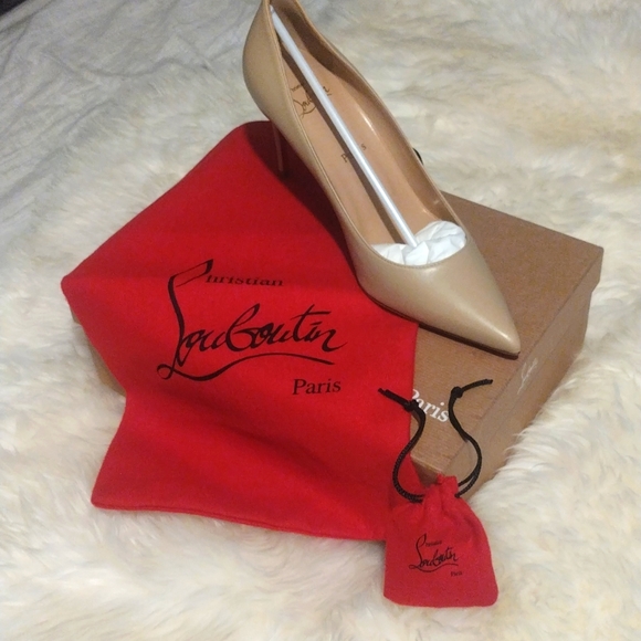 Christian Louboutin Shoes - Christian louBoutin womens size 38.5 UK women's size 8.5 US nude Kate's